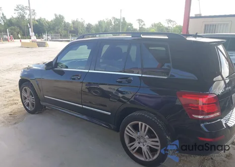 2015 Mercedes-Benz Glk 350 z USA, uszkodzony, nr VIN WDCGG5HB1FG340801